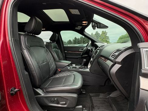 Used 2019 Ford Explorer Platinum AWD/4WD image 39