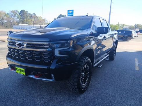 Used 2024 Chevrolet Silverado 1500 ZR2 w/ Technology Package image 3