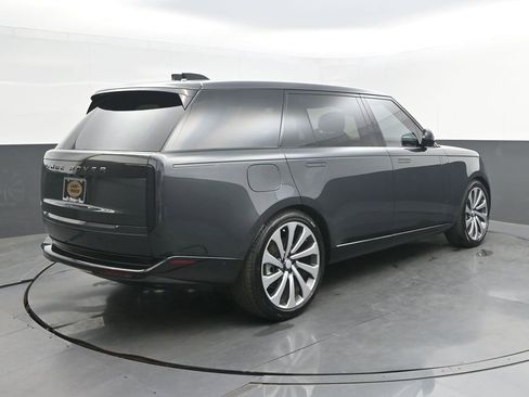 Used 2025 Land Rover Range Rover Long Wheelbase SE AWD/4WD image 7