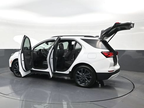 Used 2024 Chevrolet Equinox RS FWD image 31