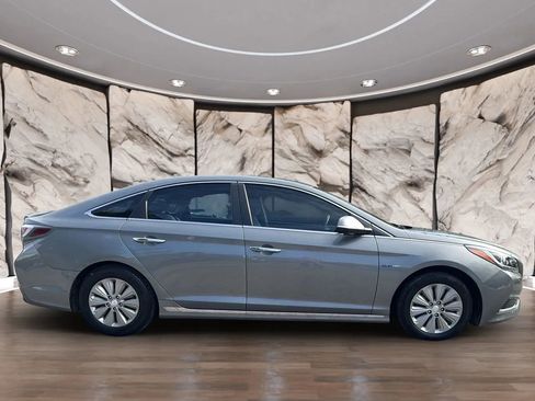 Used 2017 Hyundai Sonata SE image 4