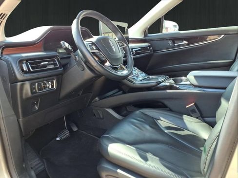 Used 2023 Lincoln Nautilus Reserve AWD/4WD image 22