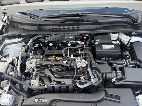 Used 2025 Toyota Corolla LE image 30