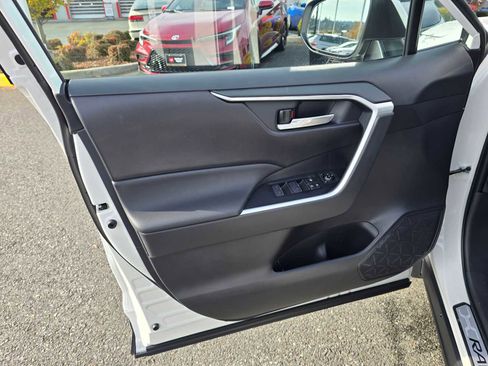New 2025 Toyota RAV4 XLE image 24