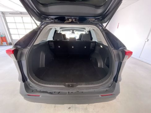 Used 2025 Toyota RAV4 XLE AWD/4WD image 23
