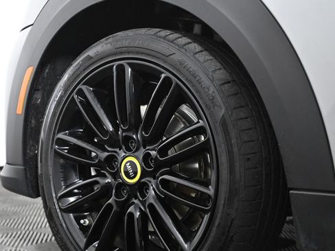 Certified 2024 MINI Cooper SE image 35