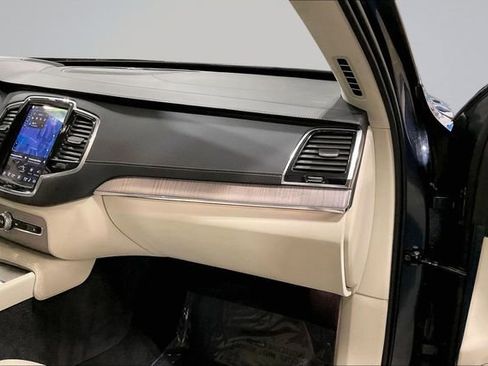 Certified 2023 Volvo XC90 B6 Ultimate w/ Lounge Package AWD/4WD image 20
