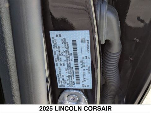 New 2025 Lincoln Corsair FWD image 15