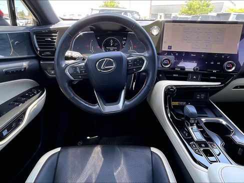 Used 2024 Lexus NX 350 AWD w/ Vision Package image 6