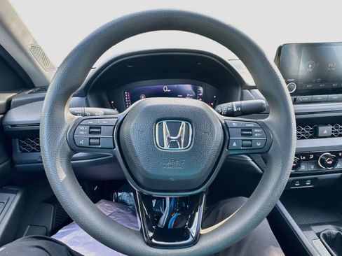 Used 2025 Honda Accord SE image 10
