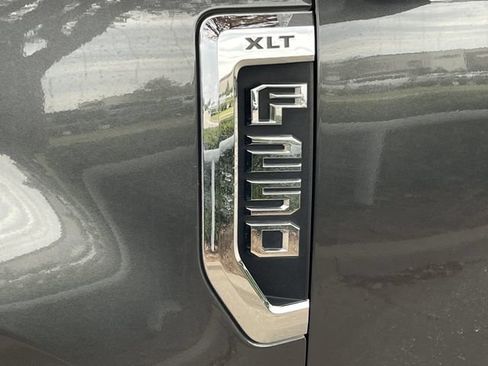 Used 2020 Ford F250 XLT w/ XLT Premium Package AWD/4WD image 28