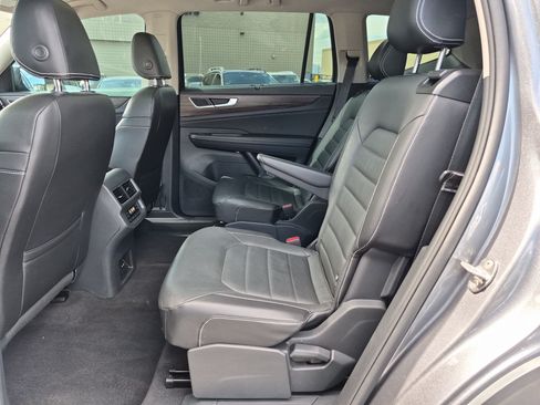 Used 2024 Volkswagen Atlas SEL AWD/4WD image 29