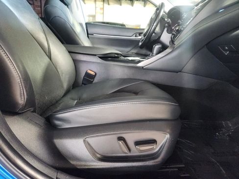 Used 2019 Toyota Camry XSE image 13