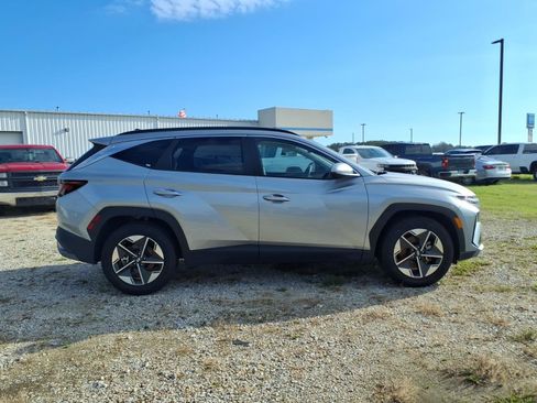 Used 2025 Hyundai Tucson SEL FWD image 6
