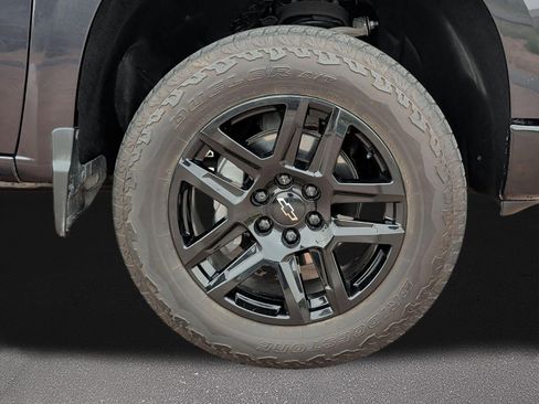 Used 2024 Chevrolet Silverado 1500 Custom Trail Boss w/ Turbomax Blackout Package AWD/4WD image 7