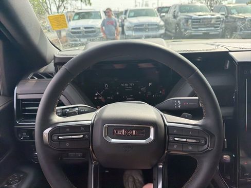 Used 2025 GMC Yukon AT4 w/ AT4 Premium Plus Package image 16