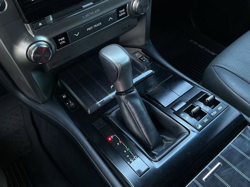 Used 2020 Lexus GX 460 Premium image 39