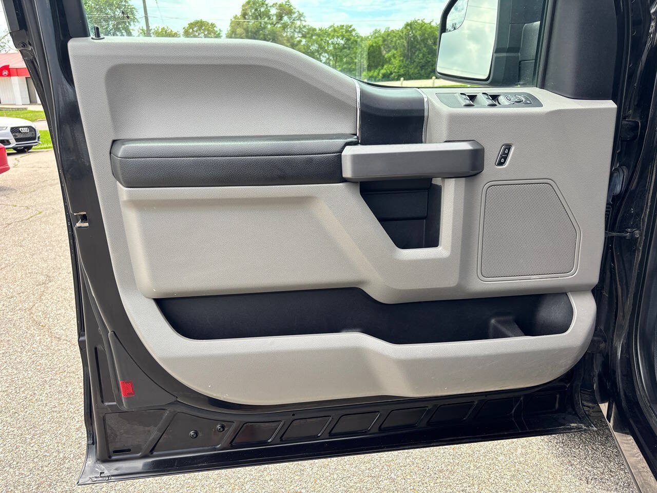 Used 2019 Ford F150 XLT AWD/4WD image 15