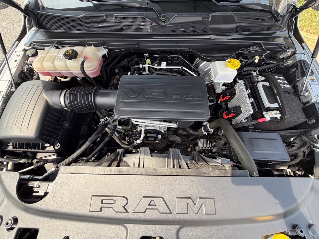 Certified 2024 RAM 1500 Big Horn AWD/4WD image 18