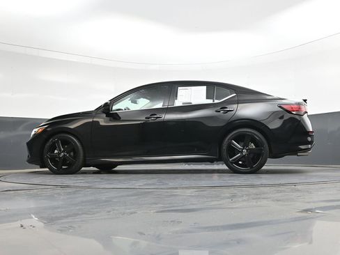 Used 2022 Nissan Sentra SR w/ SR Premium Package FWD image 23
