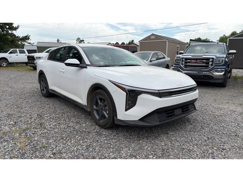 Used 2025 Kia K4 FWD image 2