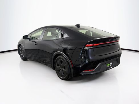 Used 2026 Toyota Prius LE FWD image 5