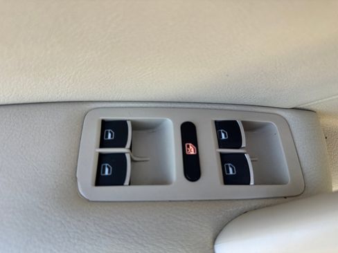 Used 2014 Volkswagen Passat 1.8T SE image 13