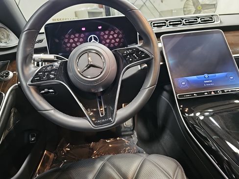 Certified 2023 Mercedes-Benz Maybach S 580 4MATIC image 17