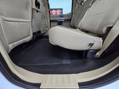 Used 2019 Ford F150 XLT w/ Equipment Group 302A Luxury AWD/4WD image 15