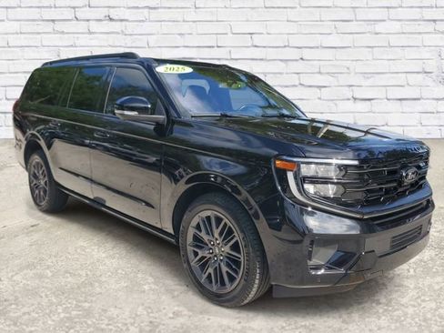 Used 2025 Ford Expedition Max Platinum w/ Stealth Performance Package AWD/4WD image 5