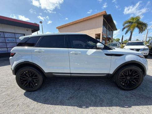 Used 2016 Land Rover Range Rover Evoque SE image 6