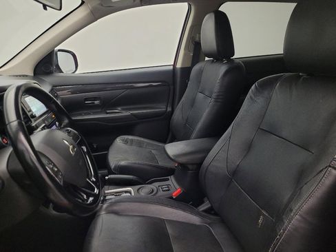 Used 2016 Mitsubishi Outlander SEL FWD image 17