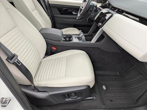 Used 2025 Land Rover Discovery Sport S image 21