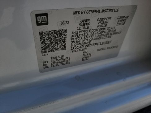 Certified 2023 Chevrolet Silverado 3500 High Country w/ Z71 Off-Road Package image 34