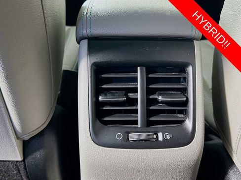 Certified 2017 Kia Niro Touring image 28