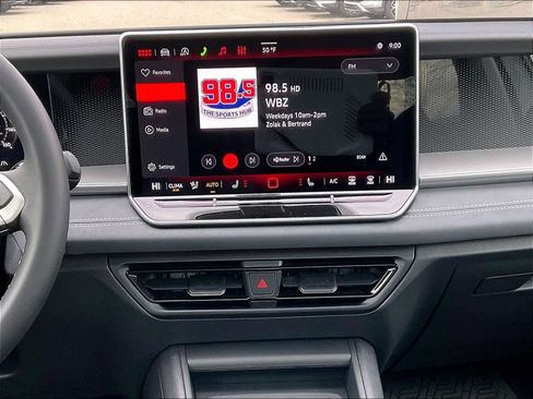 New 2026 Volkswagen Tiguan SE image 13