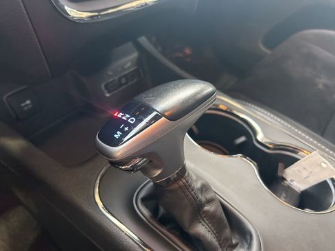 Used 2018 Dodge Durango SRT w/ Technology Group image 8