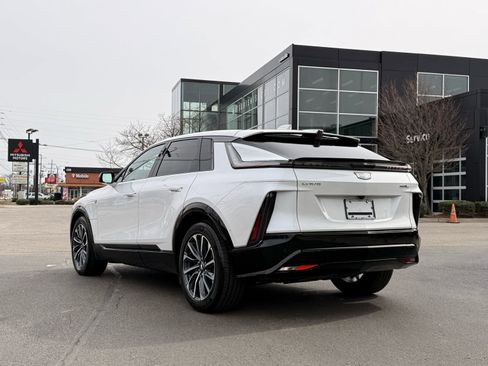 Used 2024 Cadillac Lyriq Sport image 3