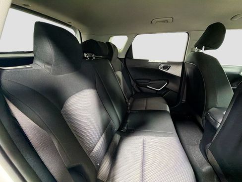 Used 2024 Kia Soul LX FWD image 25