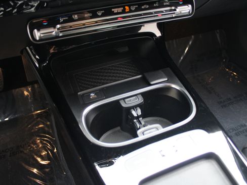 Used 2025 Mercedes-Benz CLA 250 4MATIC image 18