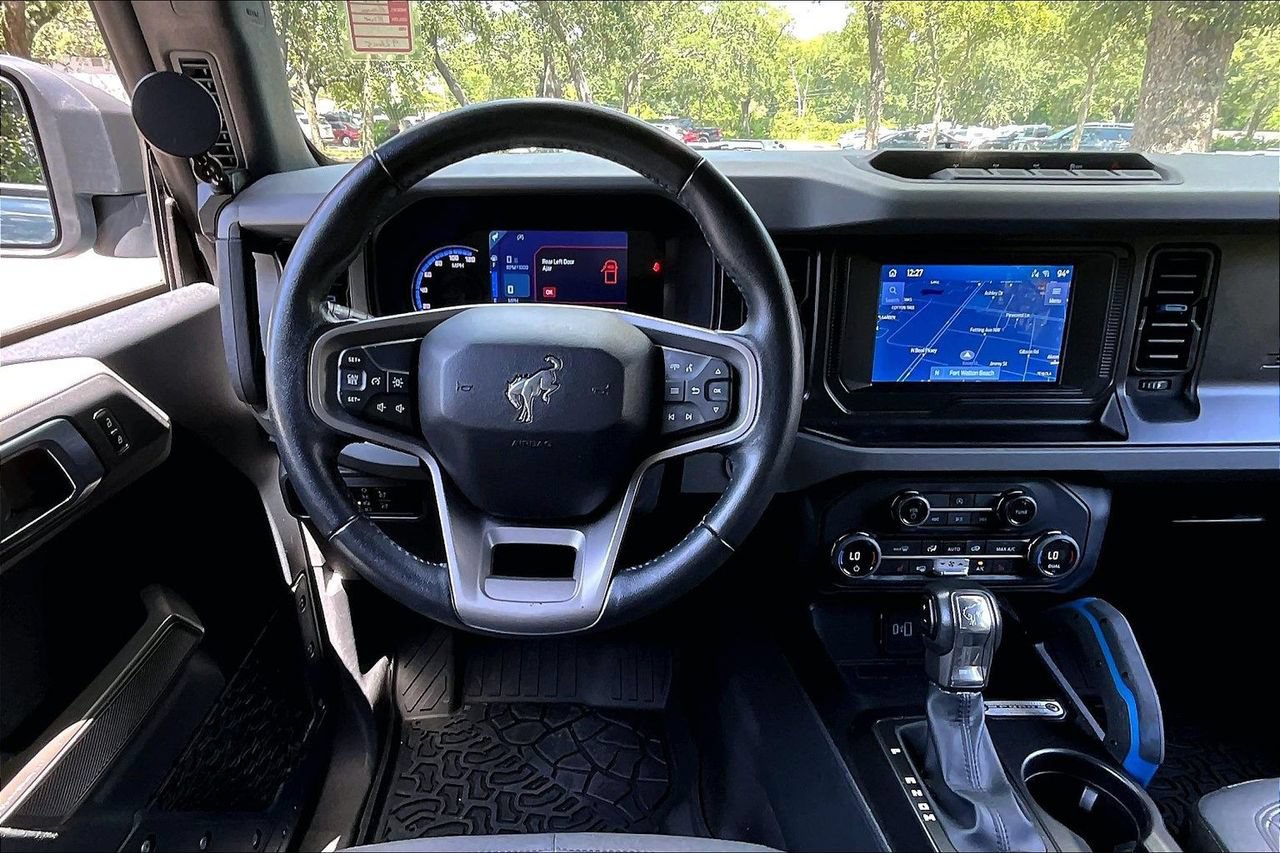 Used 2023 Ford Bronco Black Diamond w/ Sasquatch Package AWD/4WD image 8