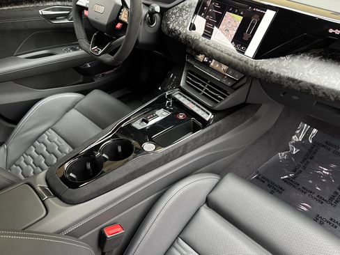 New 2026 Audi RS e-tron GT performance image 12