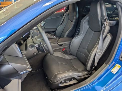 Used 2023 Chevrolet Corvette Stingray Preferred Cpe w/ Z51 Performance Package RWD image 7