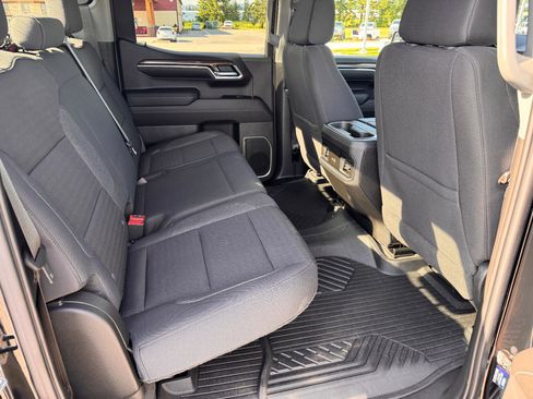 Used 2023 Chevrolet Silverado 1500 RST AWD/4WD image 19