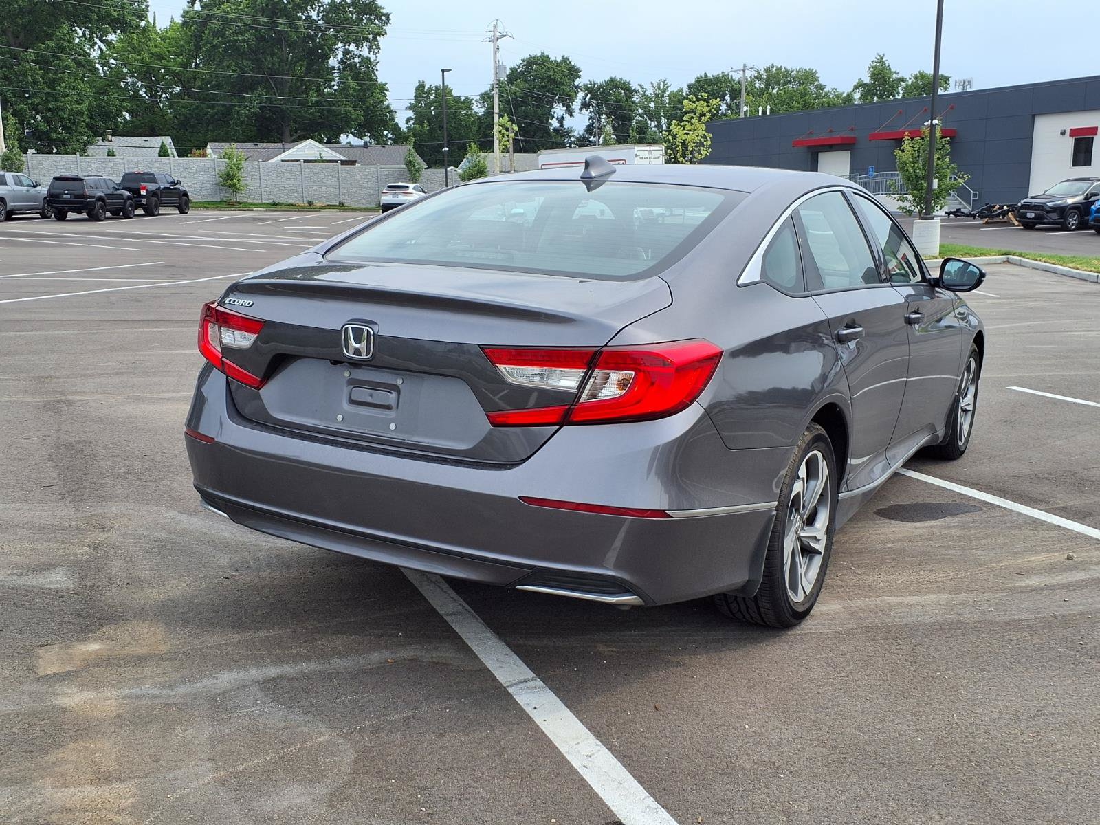 Used 2018 Honda Accord EX-L image 4