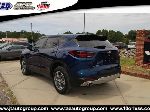 Used 2023 Chevrolet Blazer LT FWD image 5