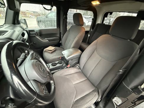 Used 2018 Jeep Wrangler Willys Wheeler image 13