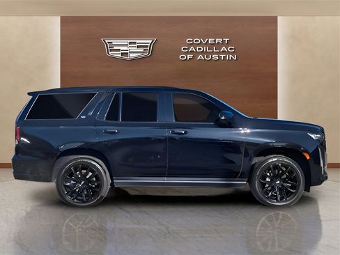 Used 2021 Cadillac Escalade Sport Platinum w/ LPO, ONYX Package image 2