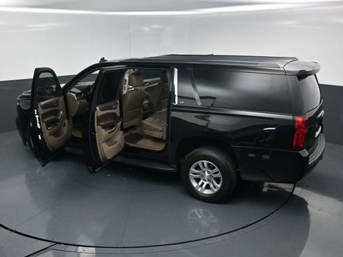 Used 2019 Chevrolet Suburban LT image 23