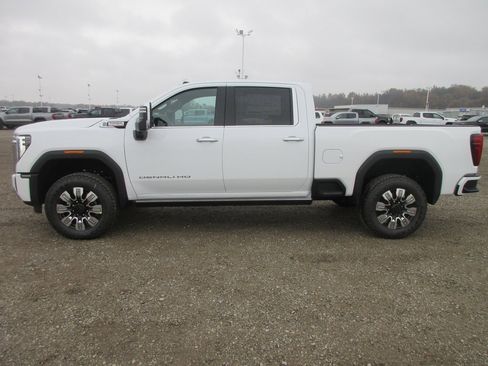 New 2026 GMC Sierra 2500 Denali w/ Denali Reserve Package image 10